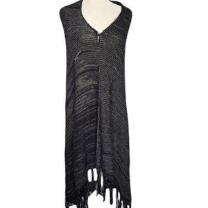 LULAROE poncho Mimi limited edition black and white knit wrap scarf OS‎